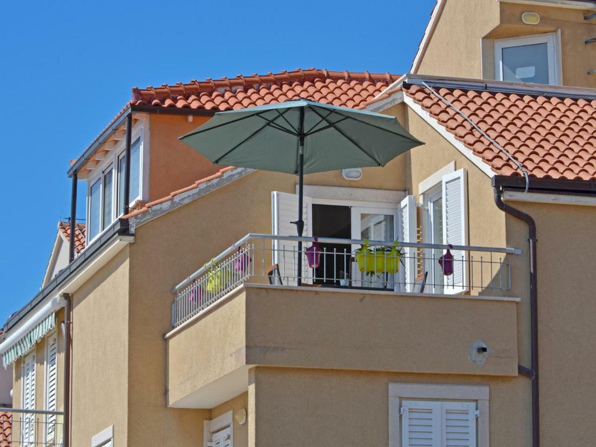 Queen Of Bol Exterior photo
